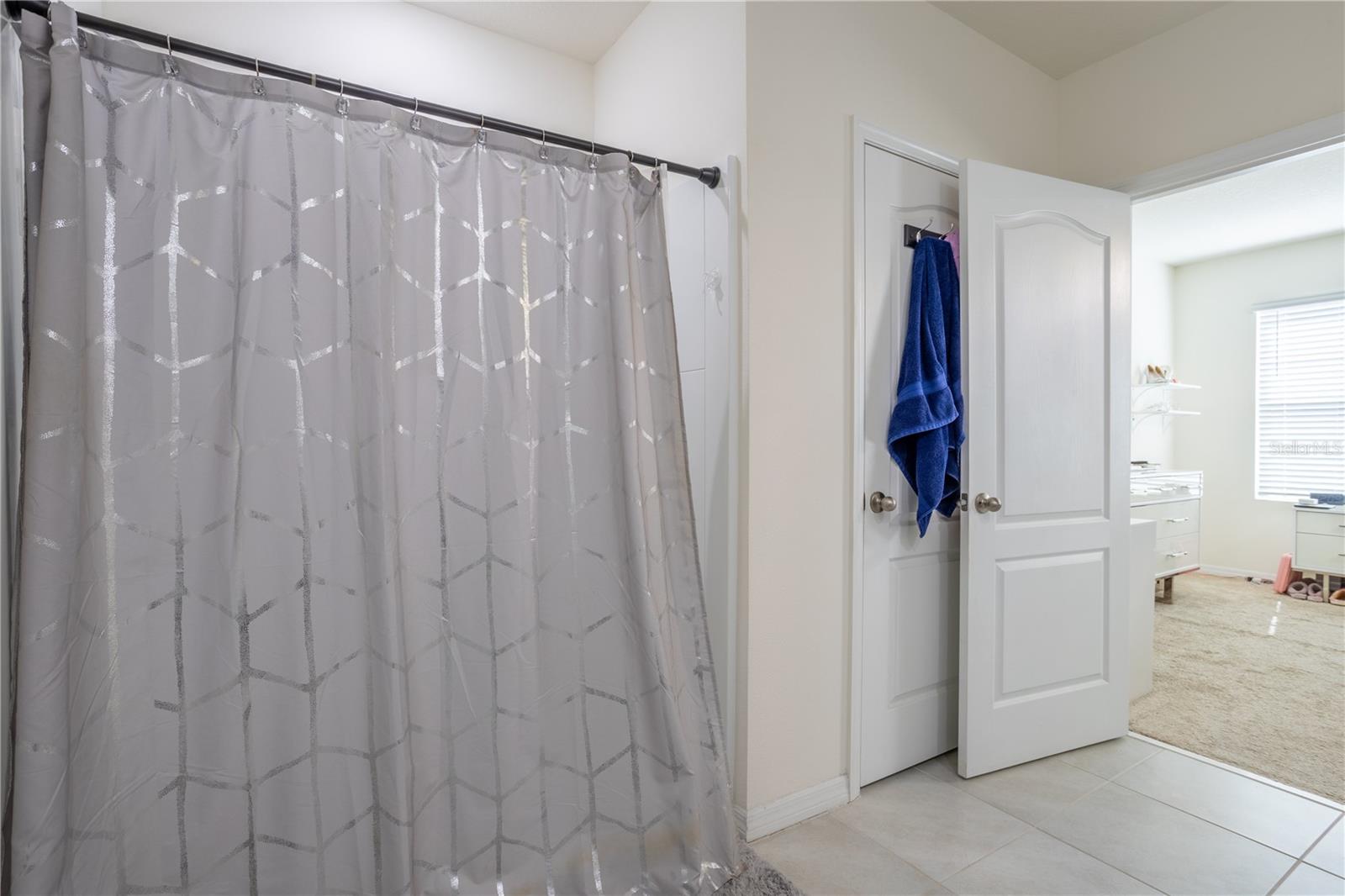 LAKE DENHAM ESTATES - Residential