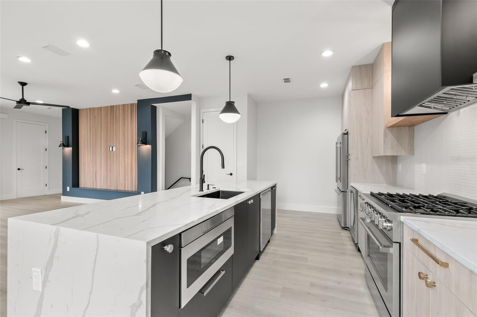 PARK HEIGHTS - Residential Lease