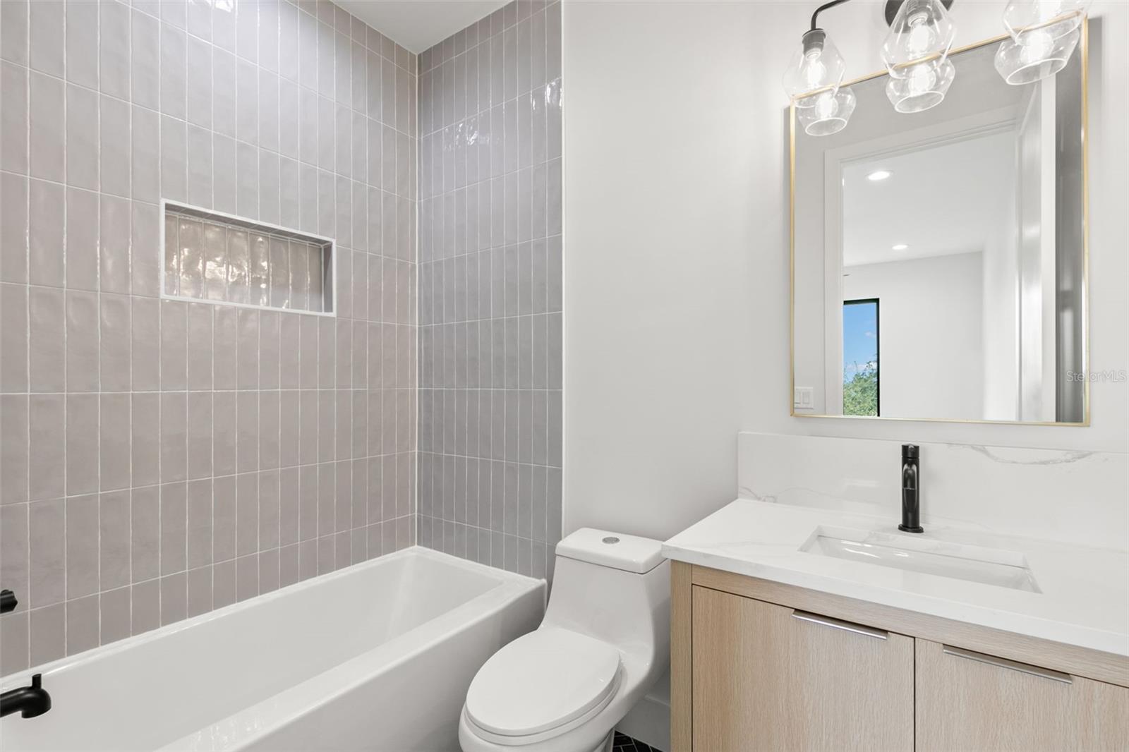 PARK HEIGHTS - Residential Lease