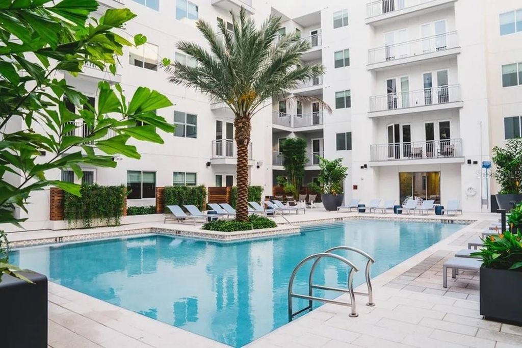 Photo of 505 Chatham Avenue, Orlando, FL 32801 (MLS # O6412259)