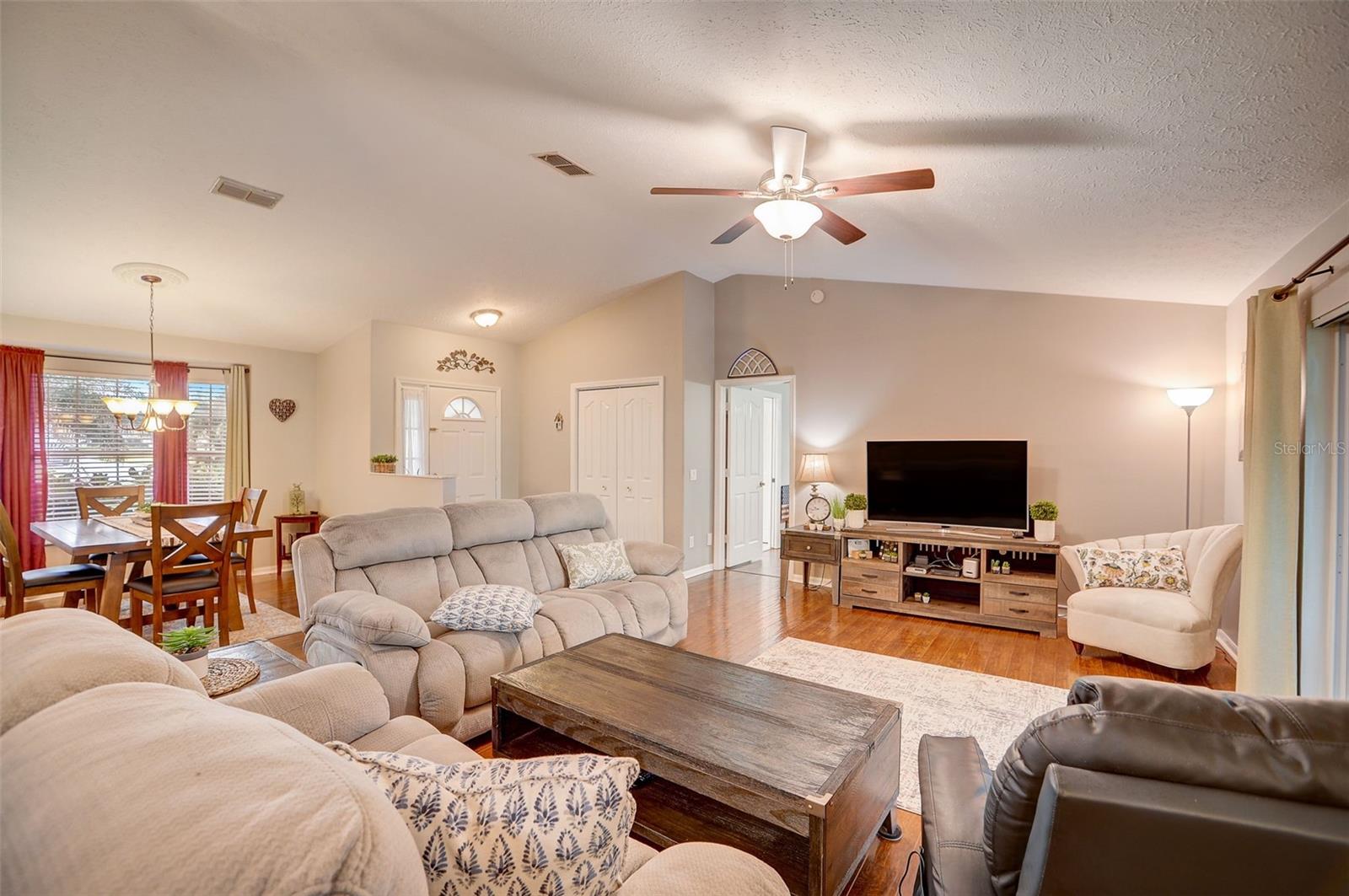 STEPHEN GLEN AT SILVER OAKS PH 03 - Residential