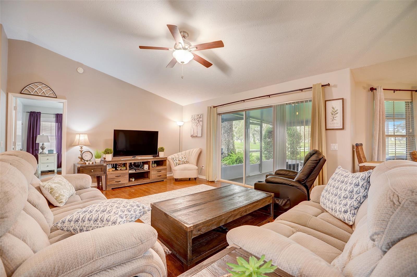 STEPHEN GLEN AT SILVER OAKS PH 03 - Residential