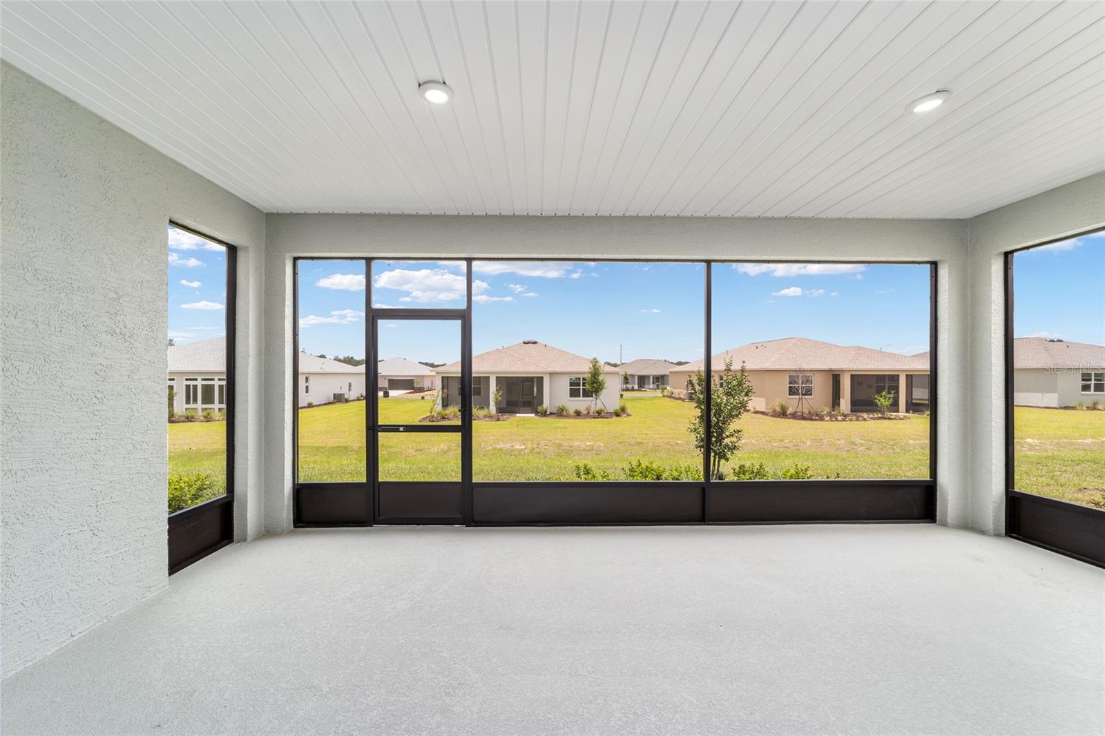 ON TOP OF THE WORLD - Residential