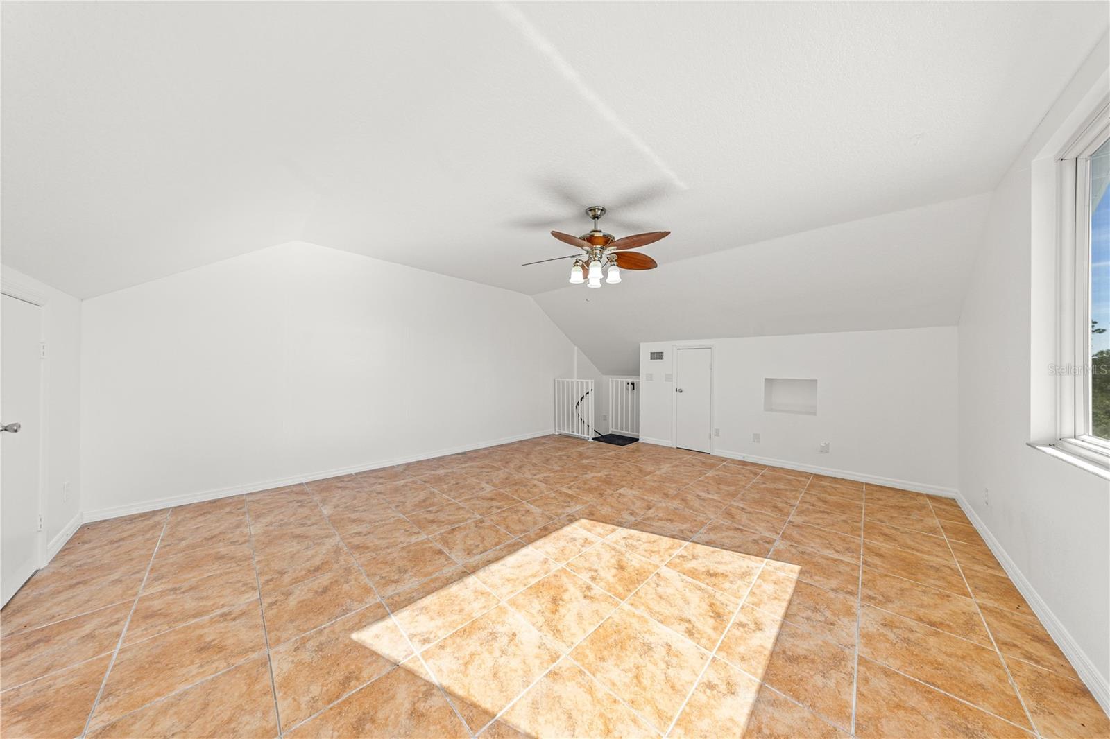 FLORIDA HLNDS - Residential