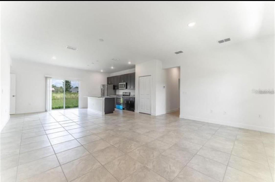 CITRUS SPGS UNIT 01 - Residential Lease