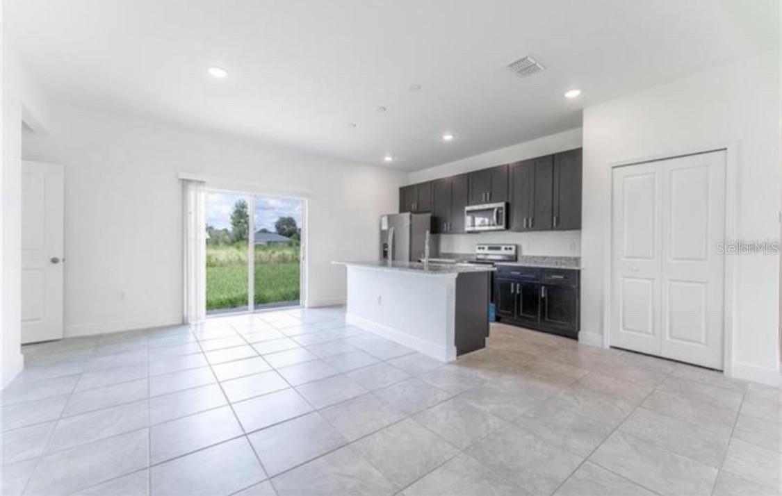 CITRUS SPGS UNIT 01 - Residential Lease