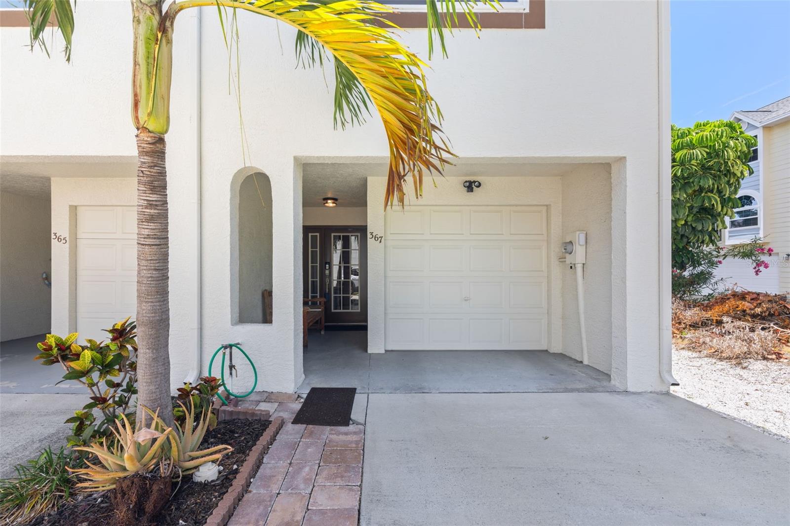 367 MADEIRA CIRCLE