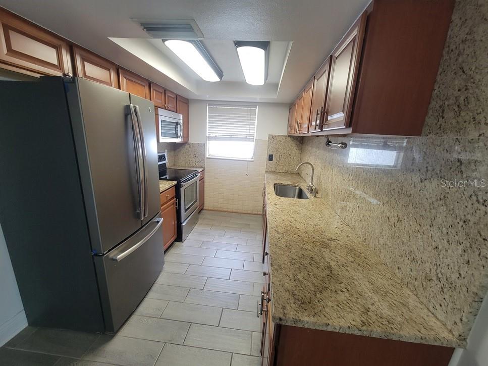 HILLANDALE - Residential Lease