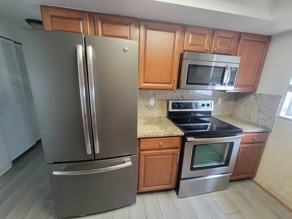 HILLANDALE - Residential Lease