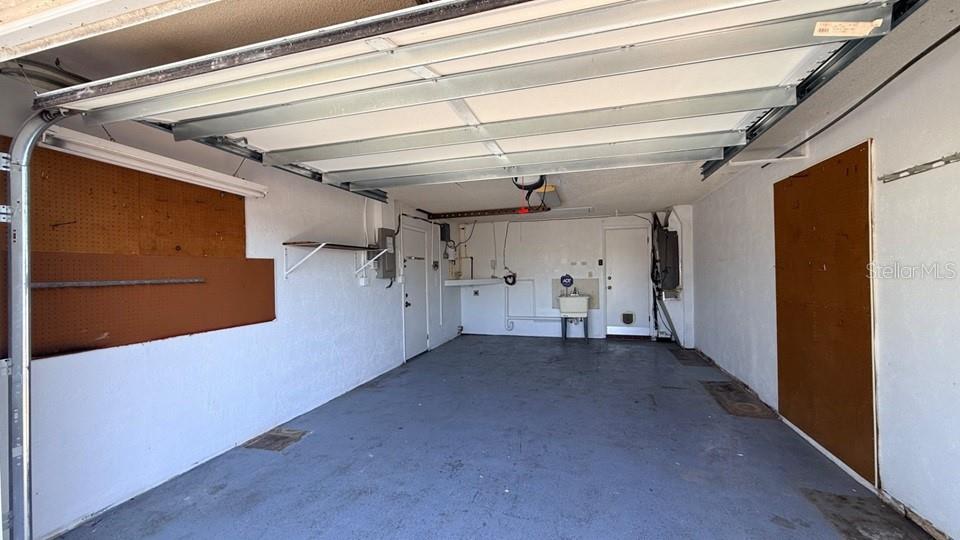 HILLANDALE - Residential Lease