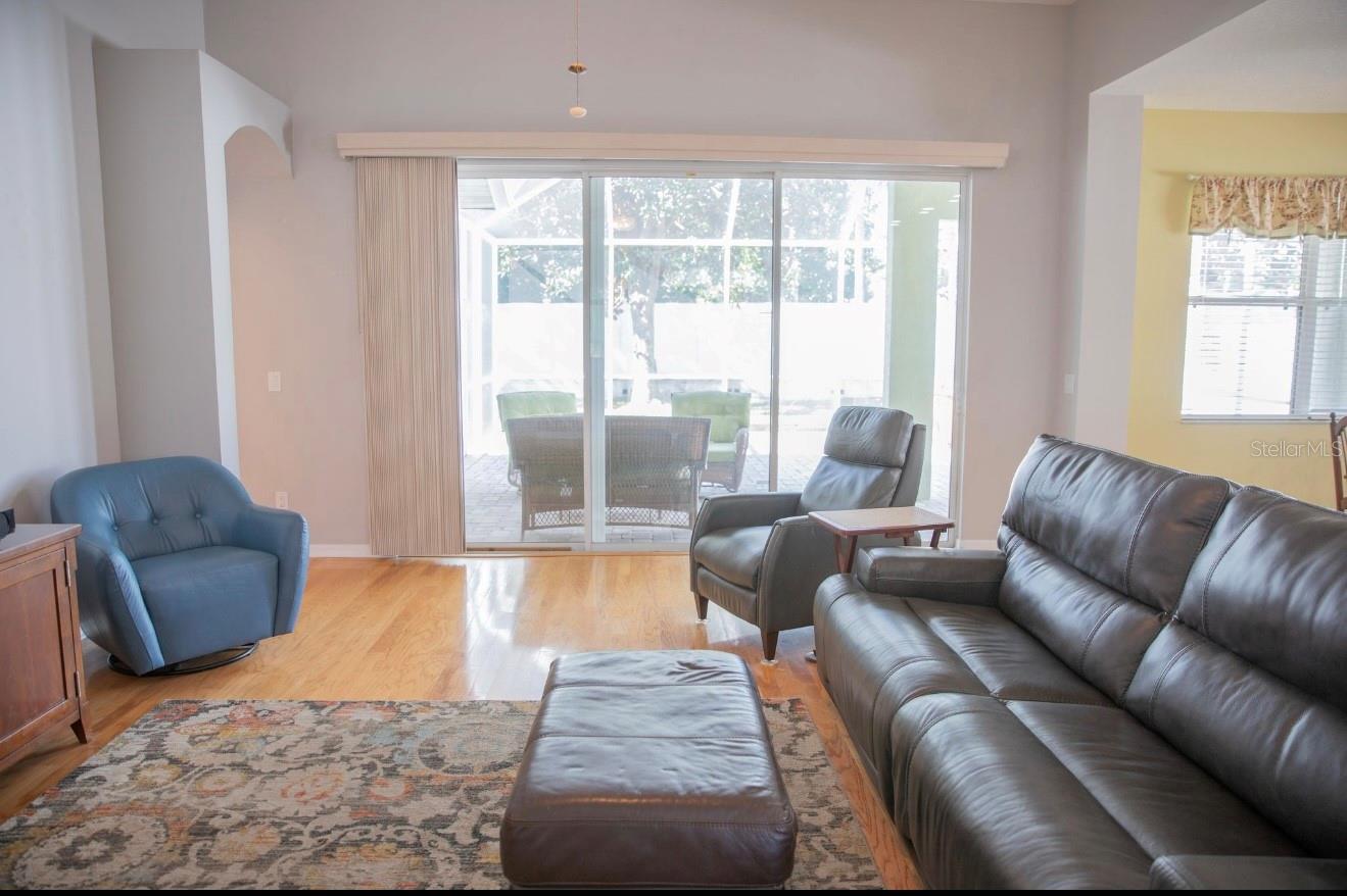 HARVEST FIELD - Residential