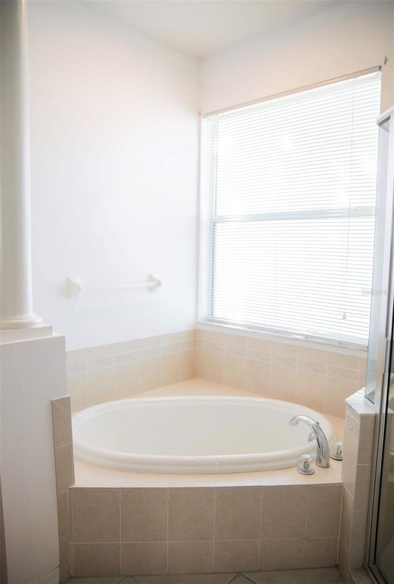 HARVEST FIELD - Residential