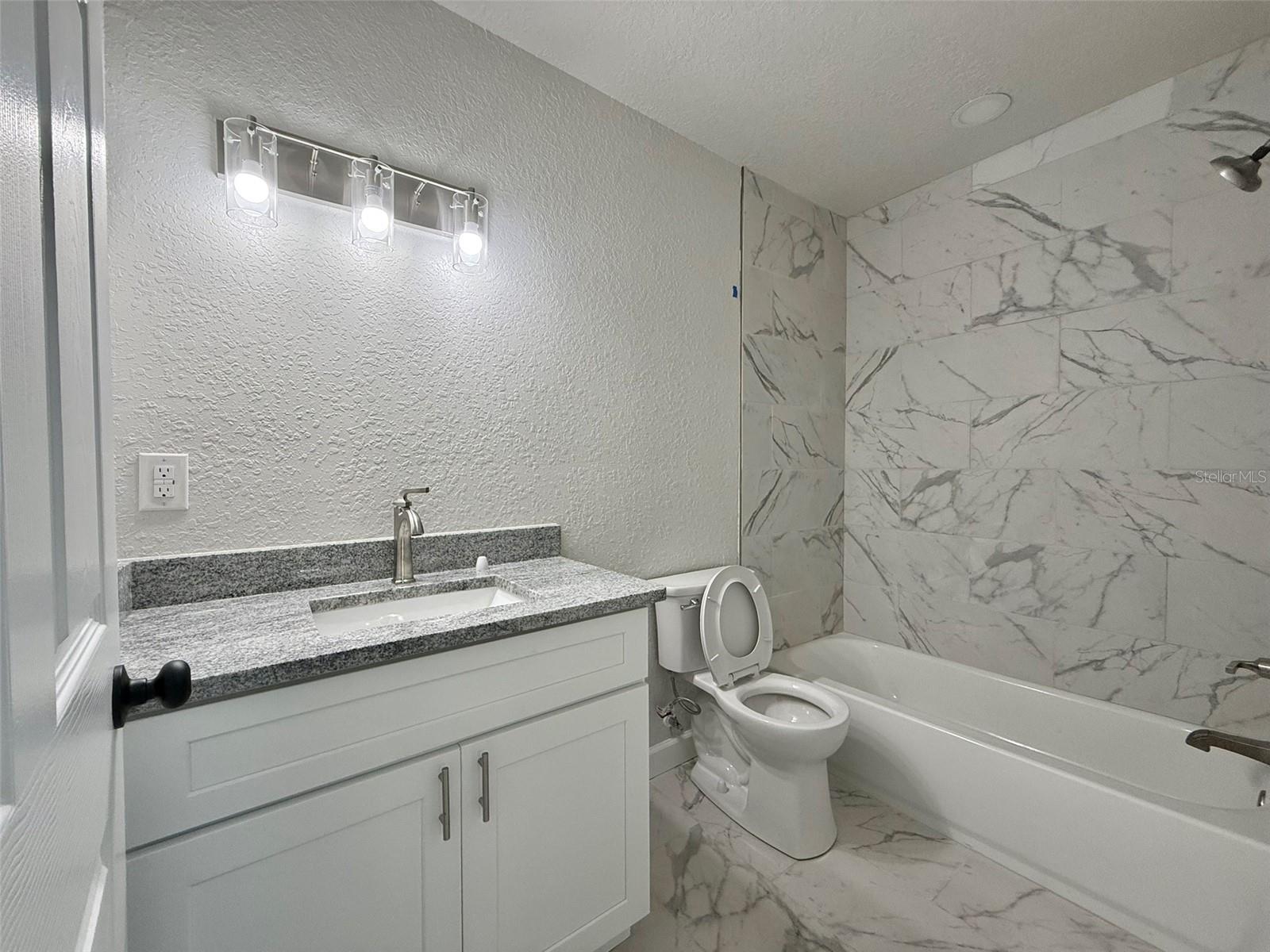 LINCOLN ESTATES 2ND ADD - Residential