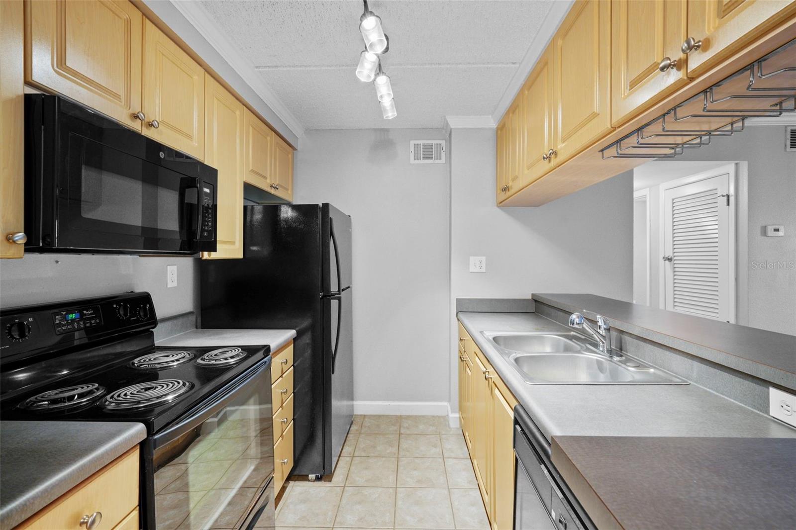 SIENA VILLAS AT BEACH PARK A C - Residential