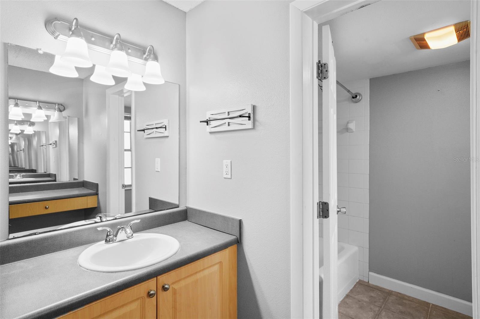 SIENA VILLAS AT BEACH PARK A C - Residential