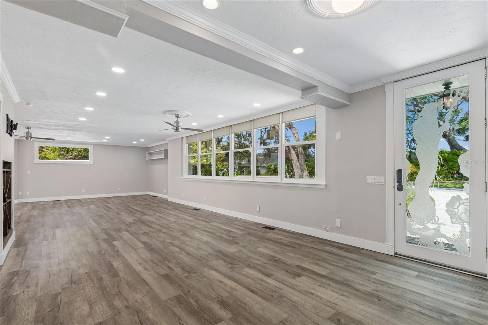 904 BAYSHORE DRIVE