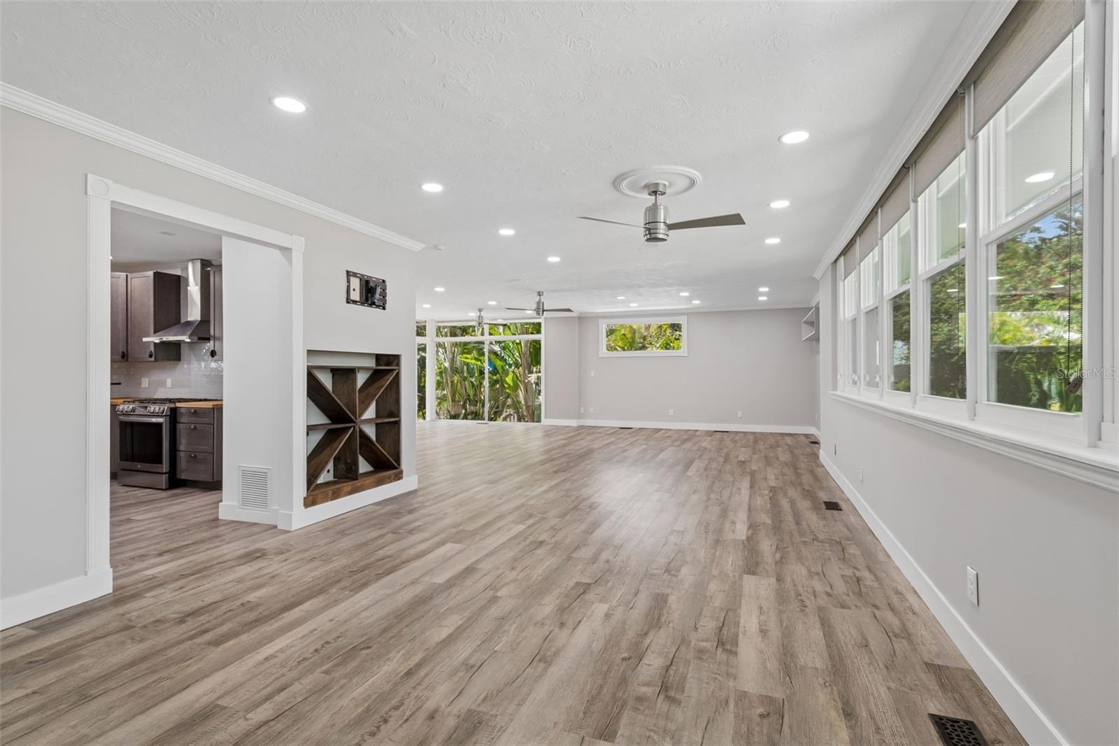 904 BAYSHORE DRIVE