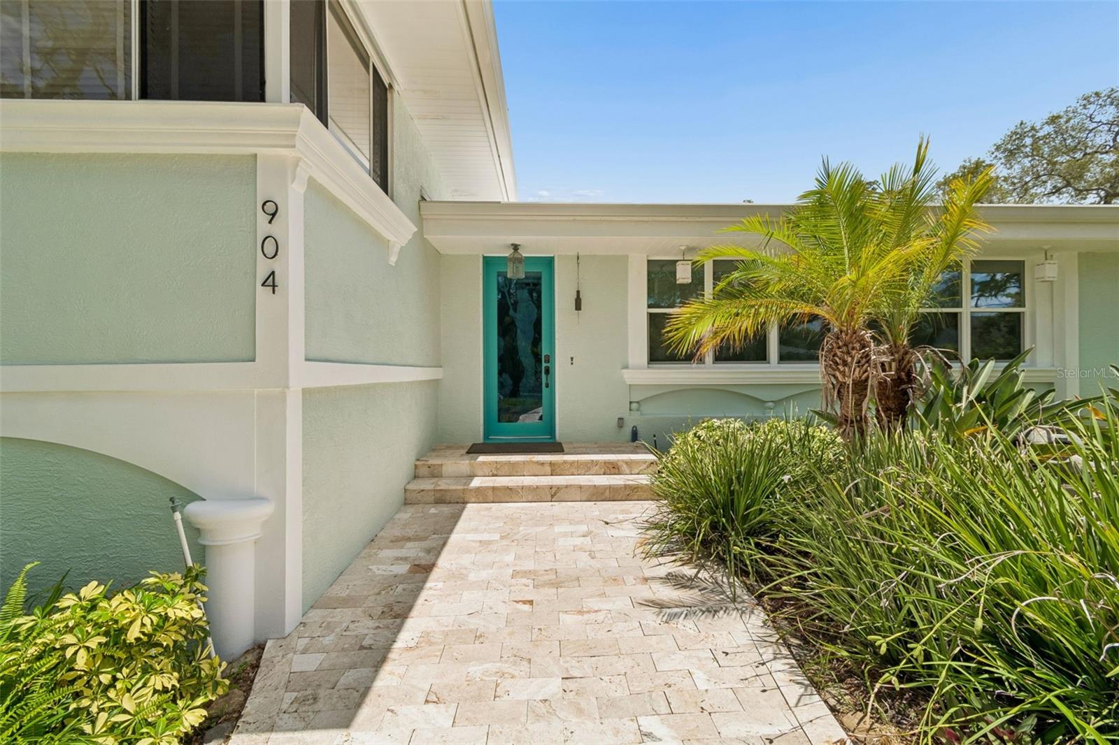 904 BAYSHORE DRIVE