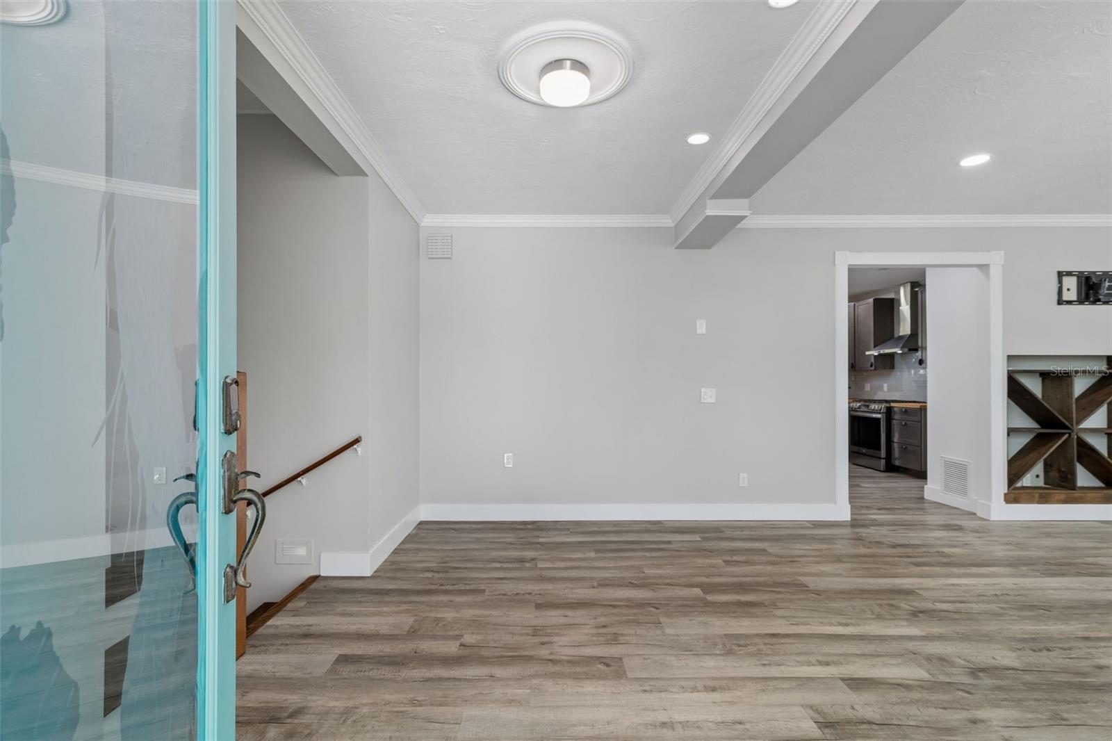 904 BAYSHORE DRIVE