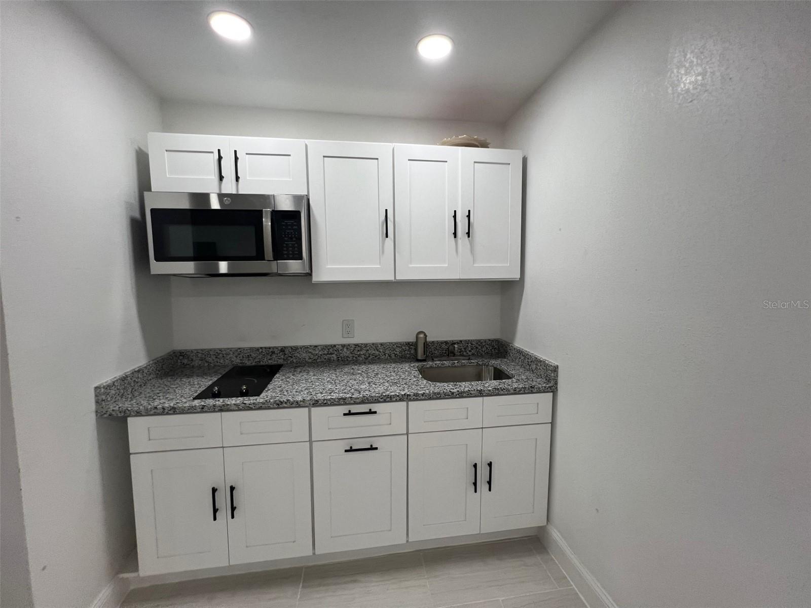 TOWNN COUNTRY PARK UNIT 34 - Residential Lease