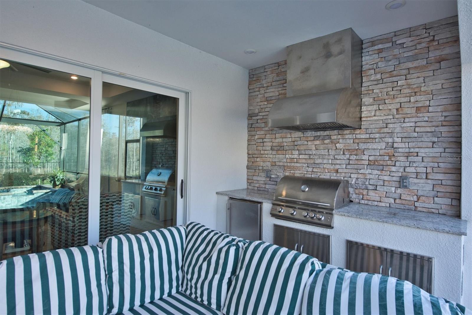 VISTABLUE PH 4 - Residential