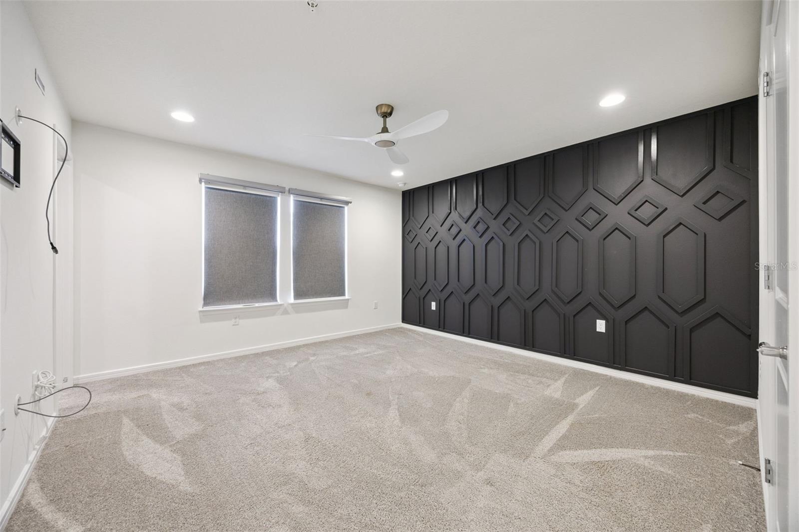 GRAYSON SQUARE - Residential