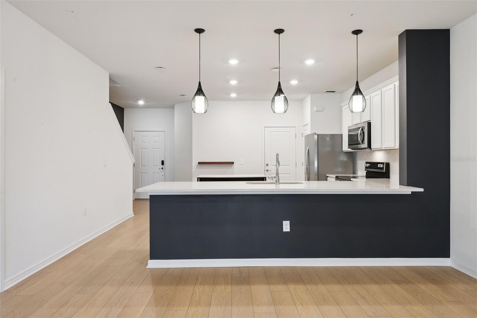 GRAYSON SQUARE - Residential