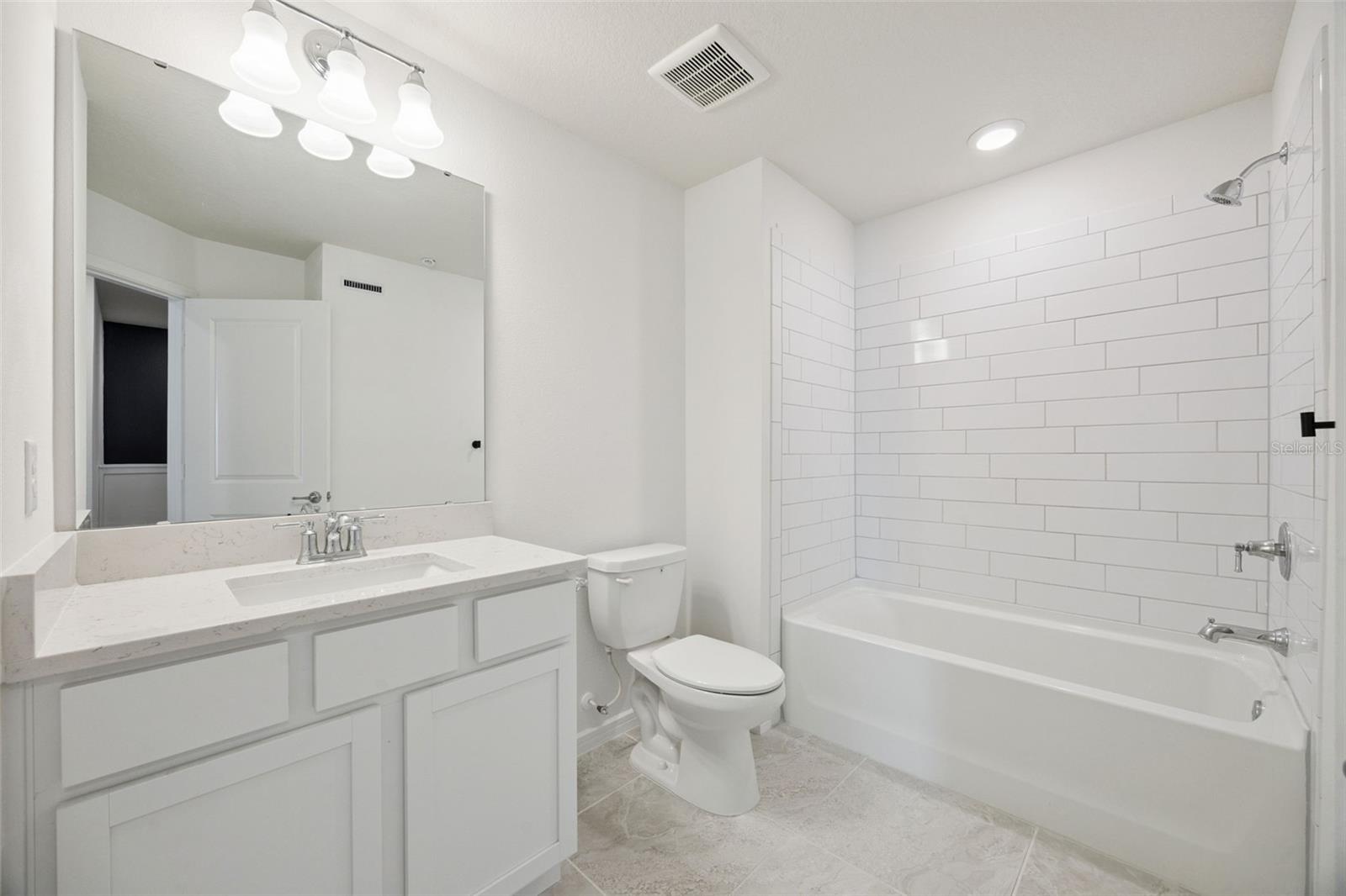 GRAYSON SQUARE - Residential