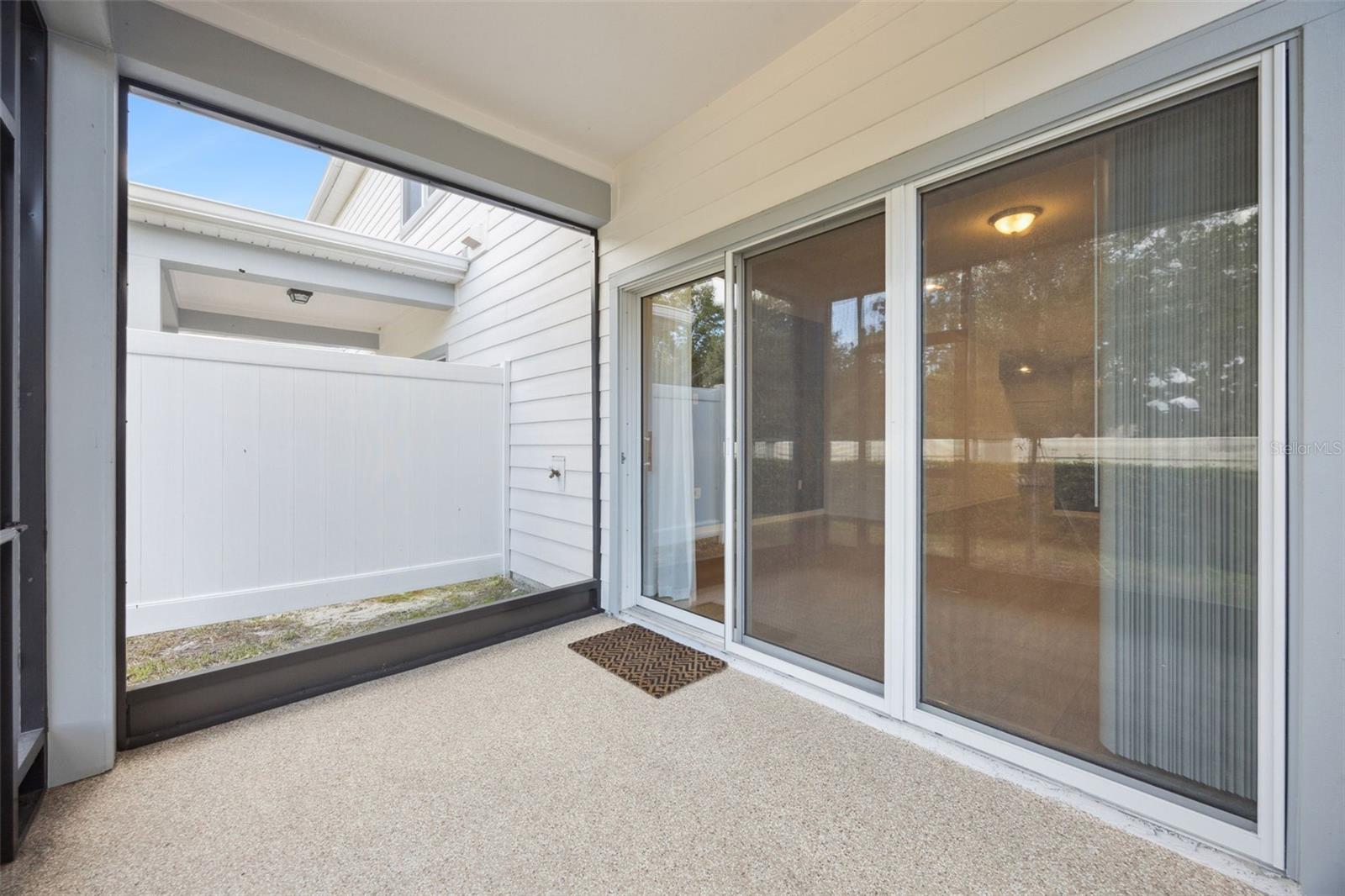 GRAYSON SQUARE - Residential