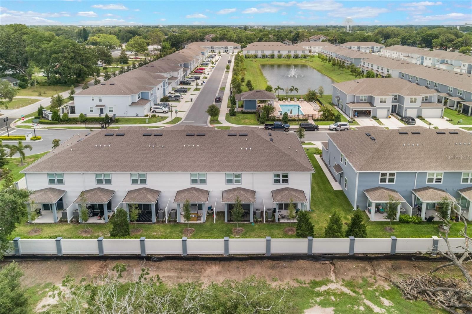 GRAYSON SQUARE - Residential