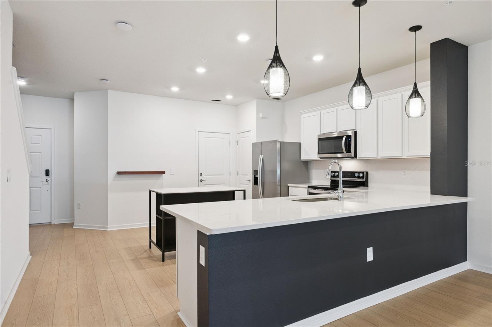 GRAYSON SQUARE - Residential