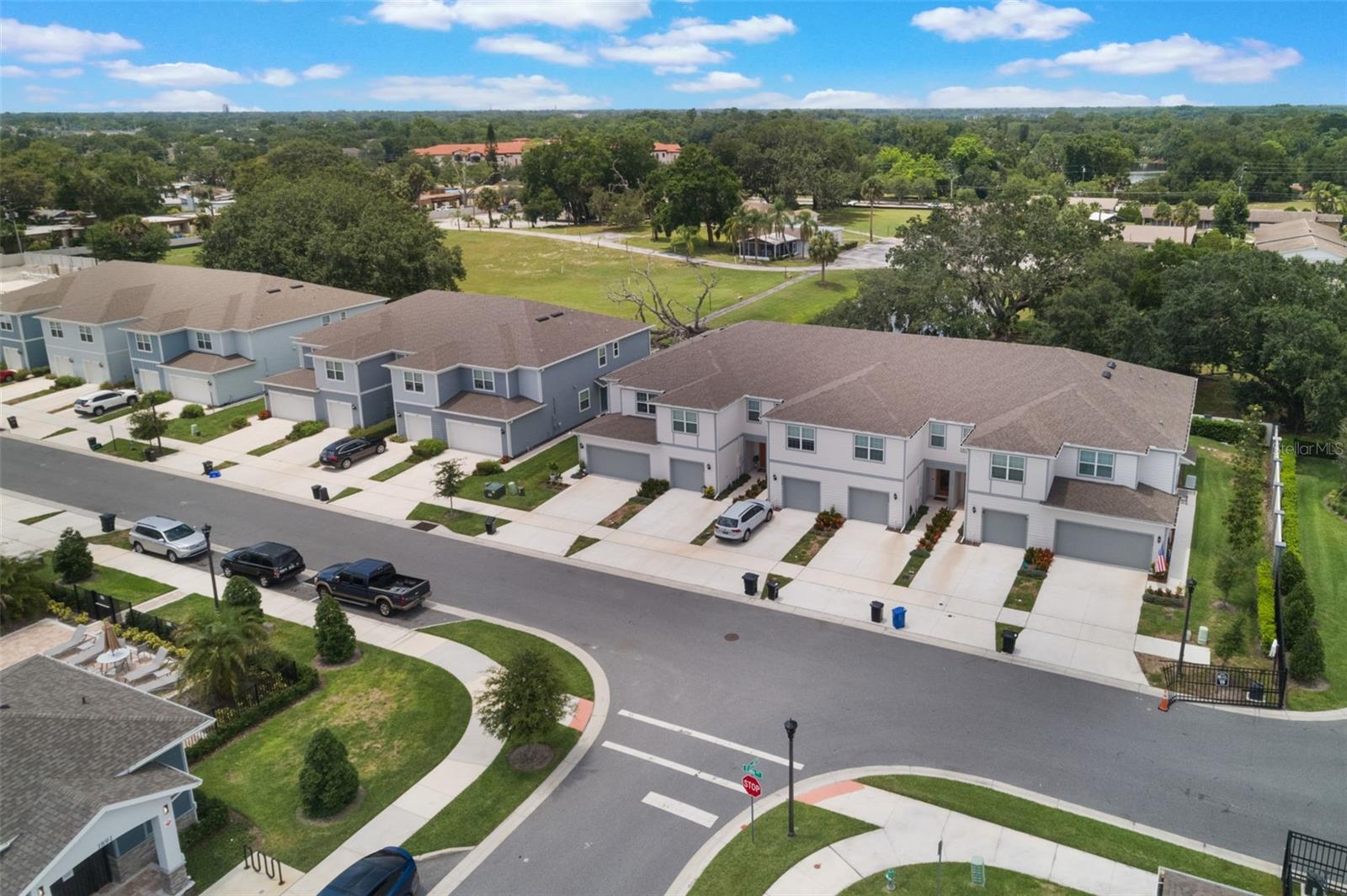 GRAYSON SQUARE - Residential