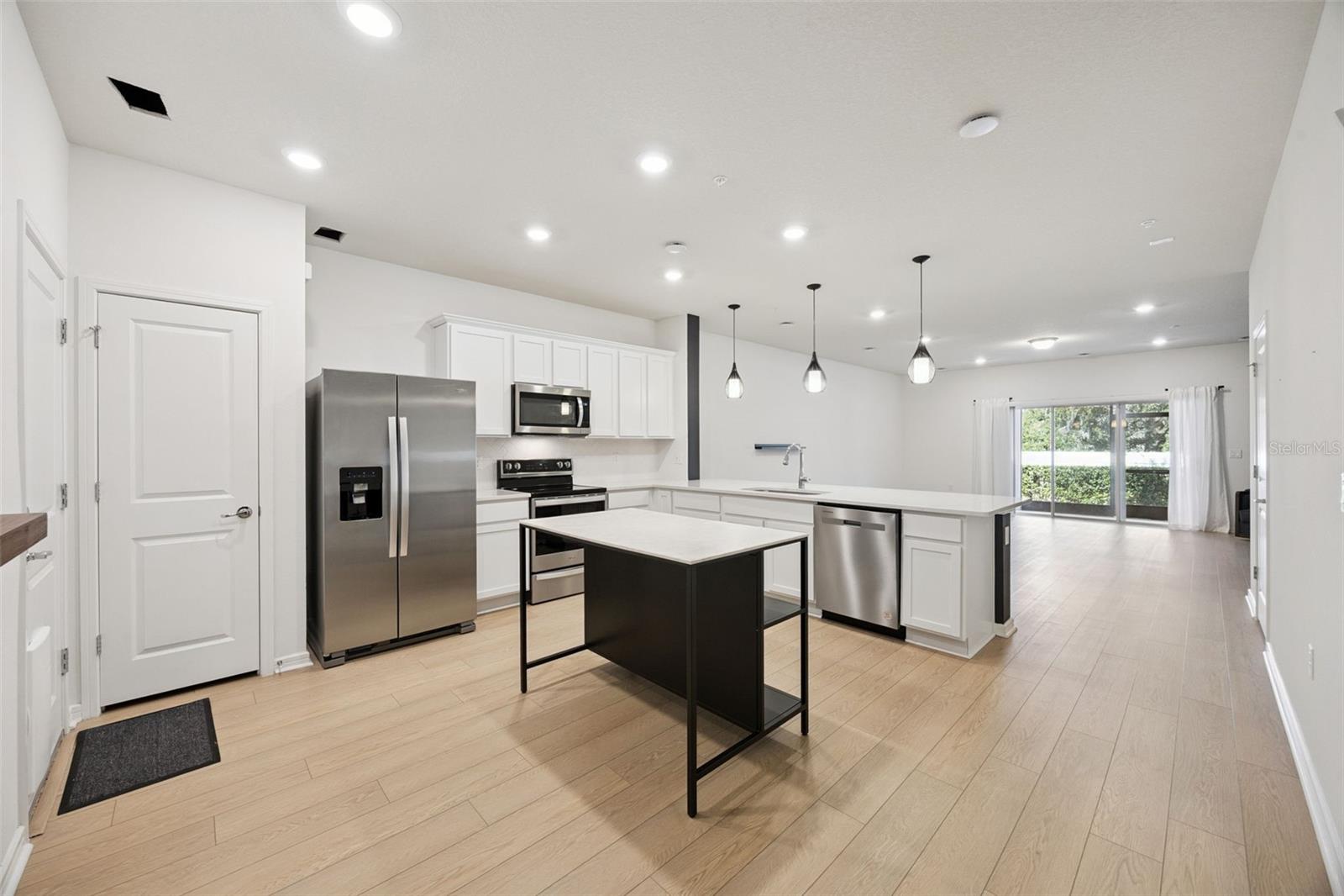 GRAYSON SQUARE - Residential