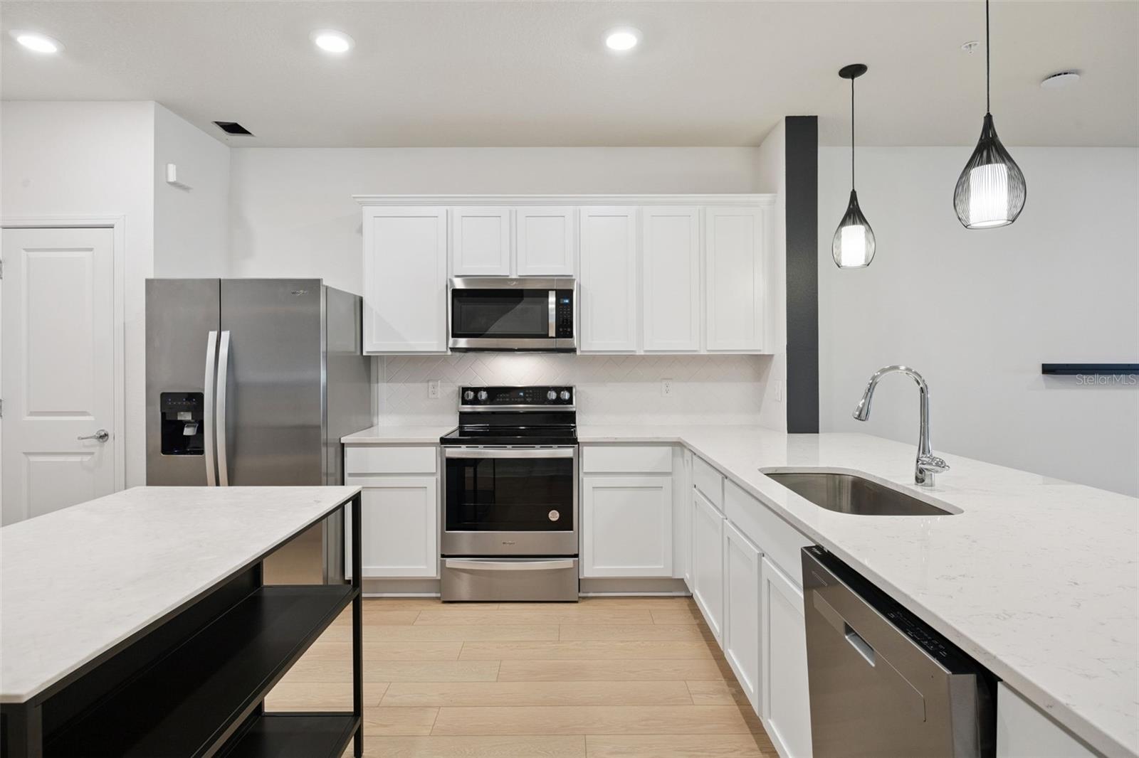 GRAYSON SQUARE - Residential