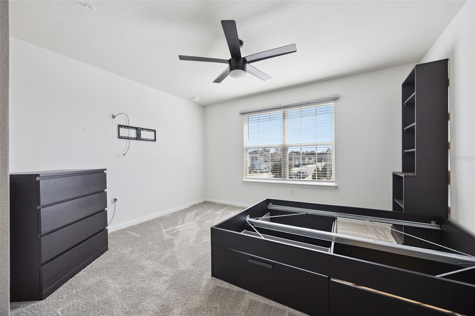 GRAYSON SQUARE - Residential