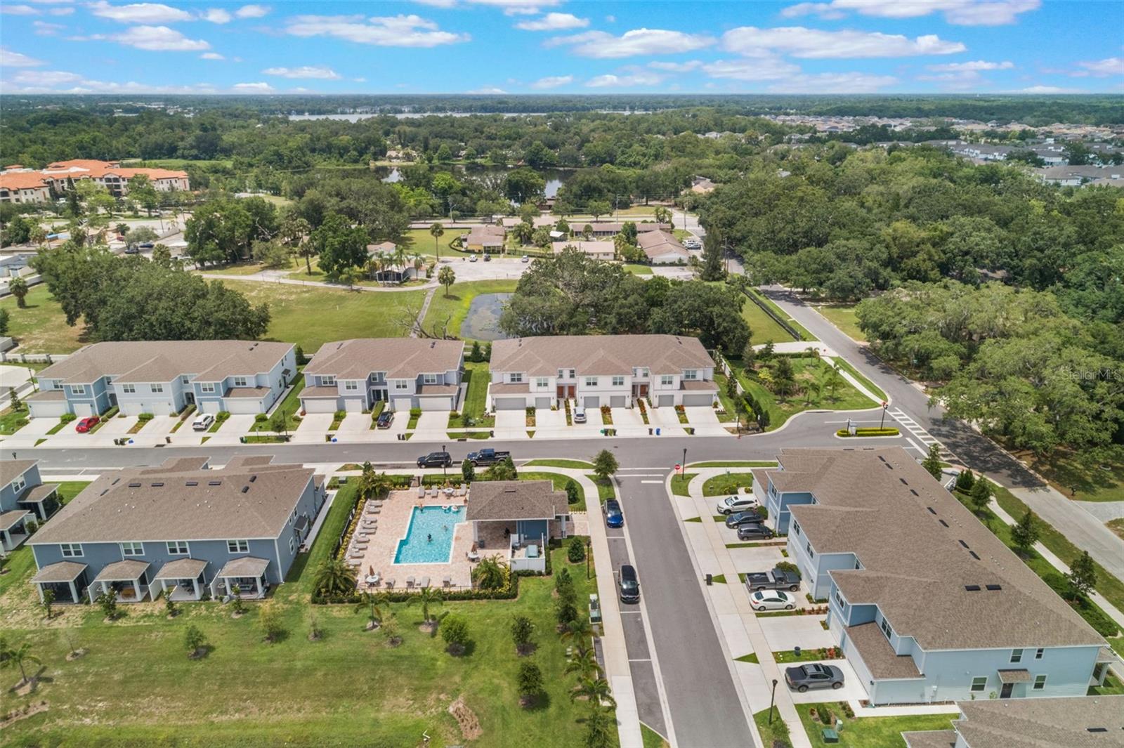 GRAYSON SQUARE - Residential