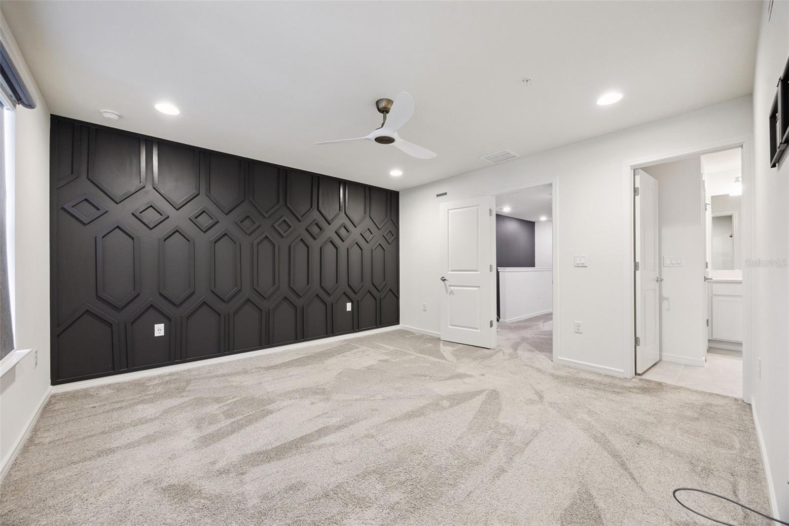 GRAYSON SQUARE - Residential