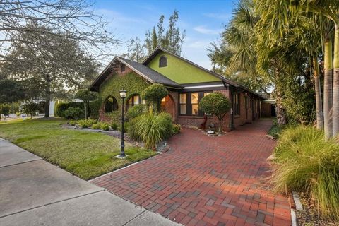 Photo of 2313 W Bristol Avenue, Tampa, FL 33609 (MLS # TB8477723)