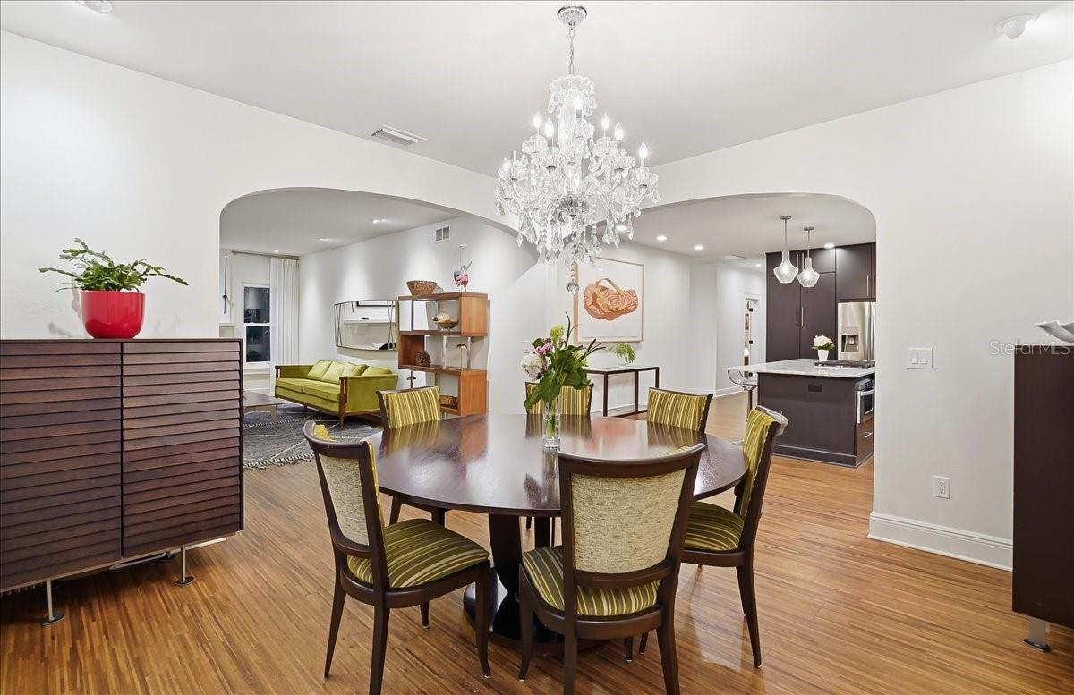 2313 W BRISTOL AVENUE