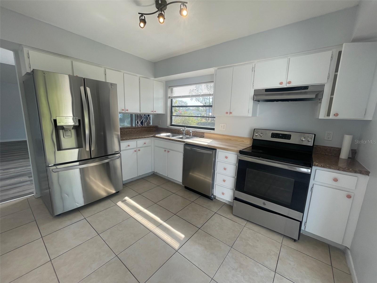 5112 BONNEDALE COURT
