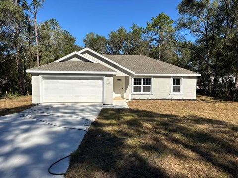 Photo of 8460 N Pocono Drive, Dunnellon, FL 34434 (MLS # G5119389)