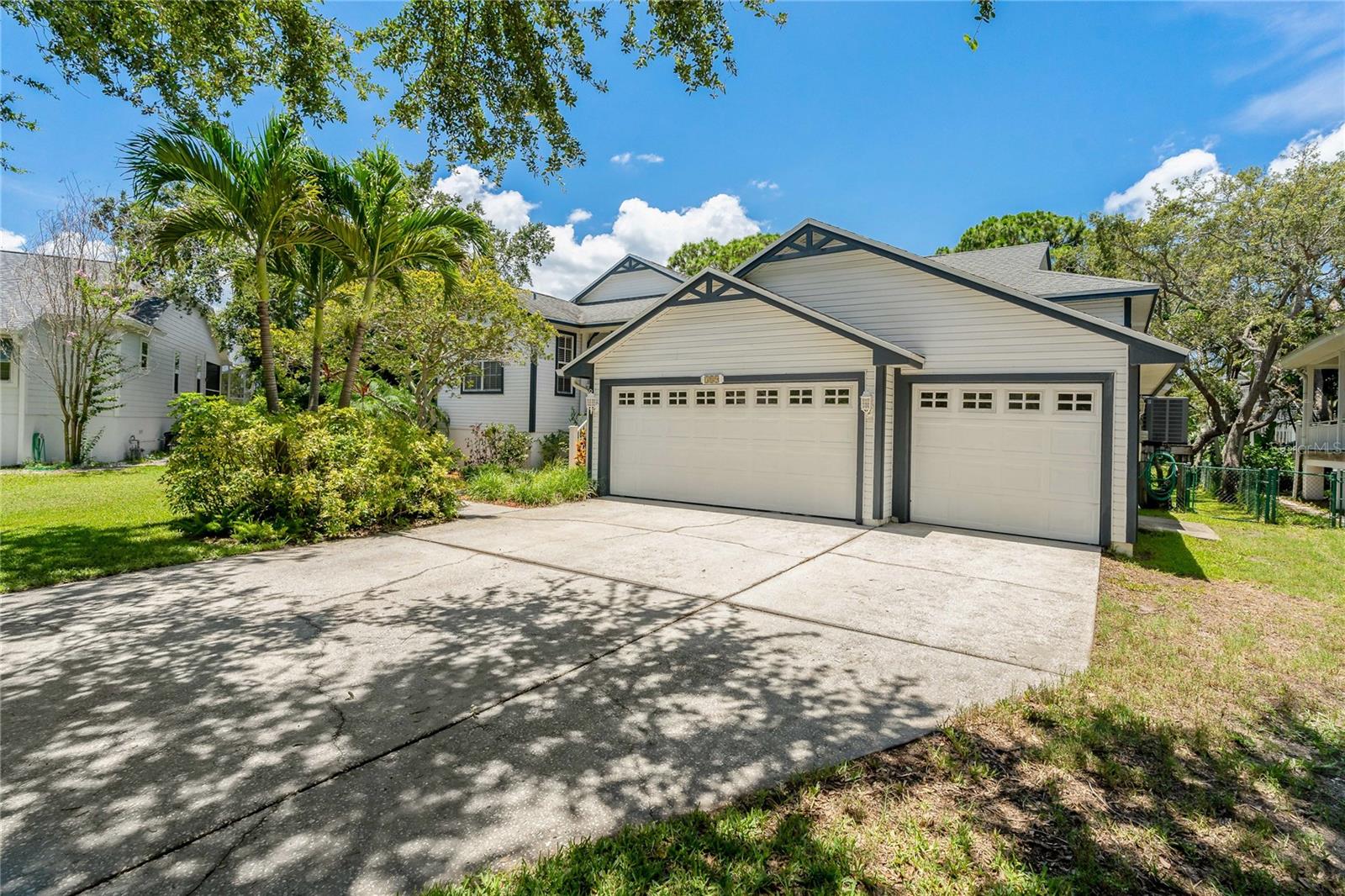 389 GRAND BAY DRIVE