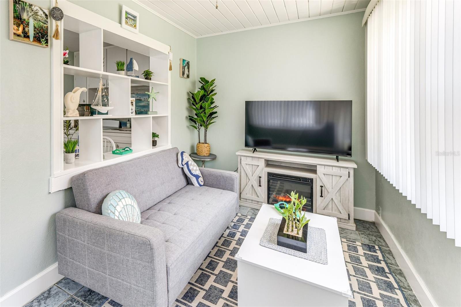 ST PETERSBURG BEACH REP - Residential Income