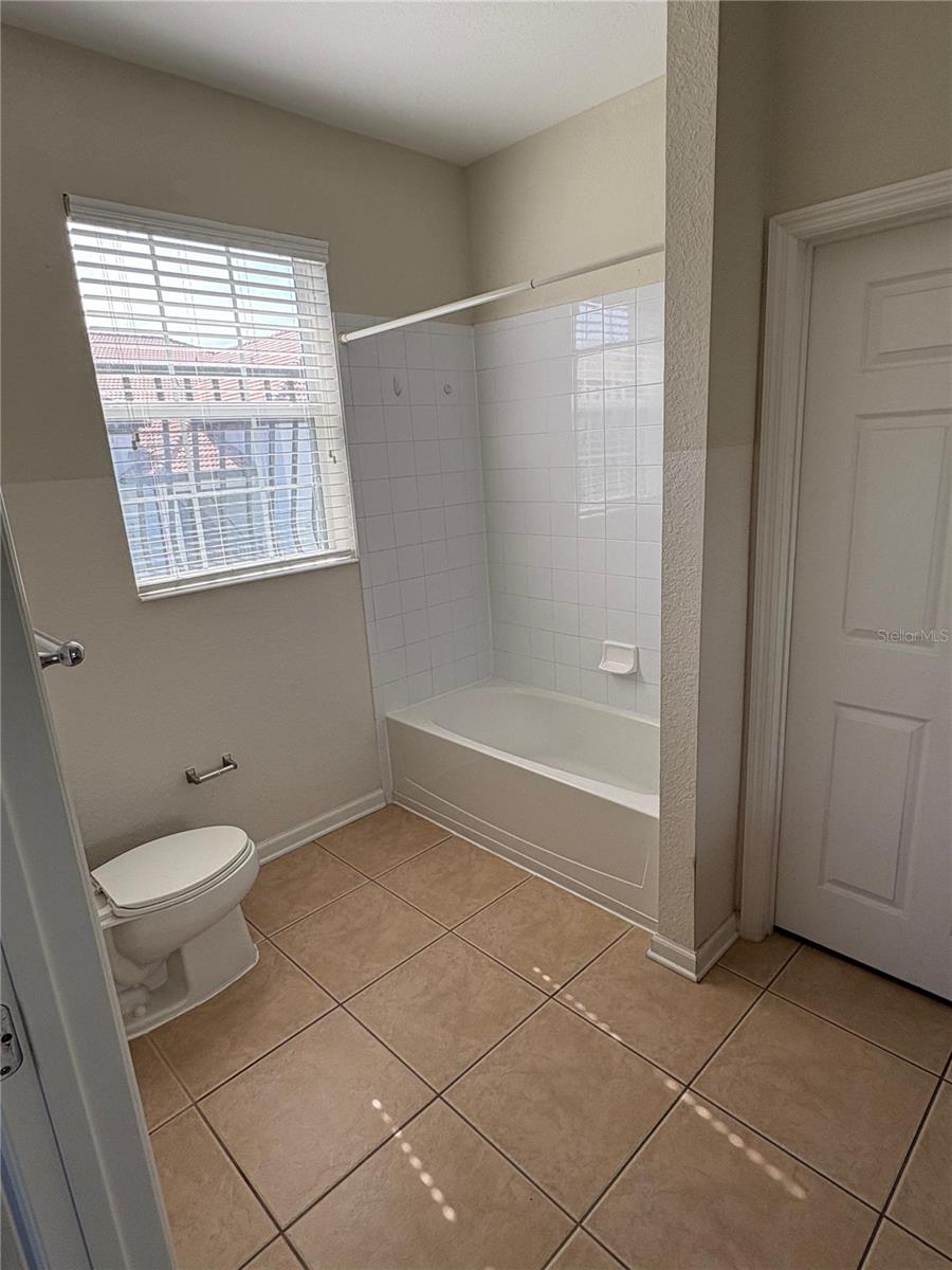 ISLES/CAY COMMONS - Residential