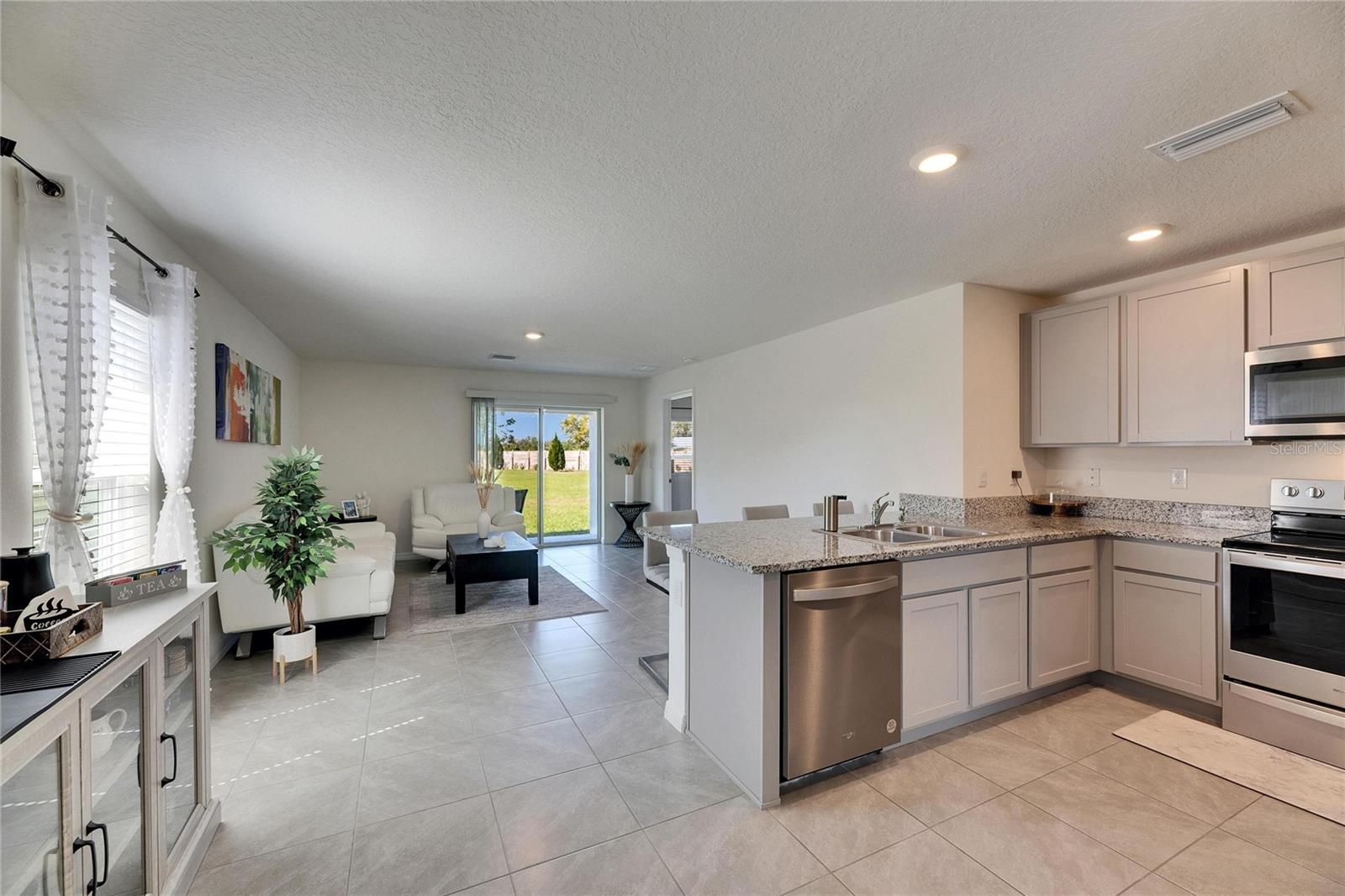 5617 FLAGSTONE TRAIL