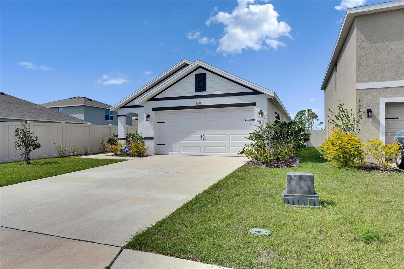 5617 FLAGSTONE TRAIL