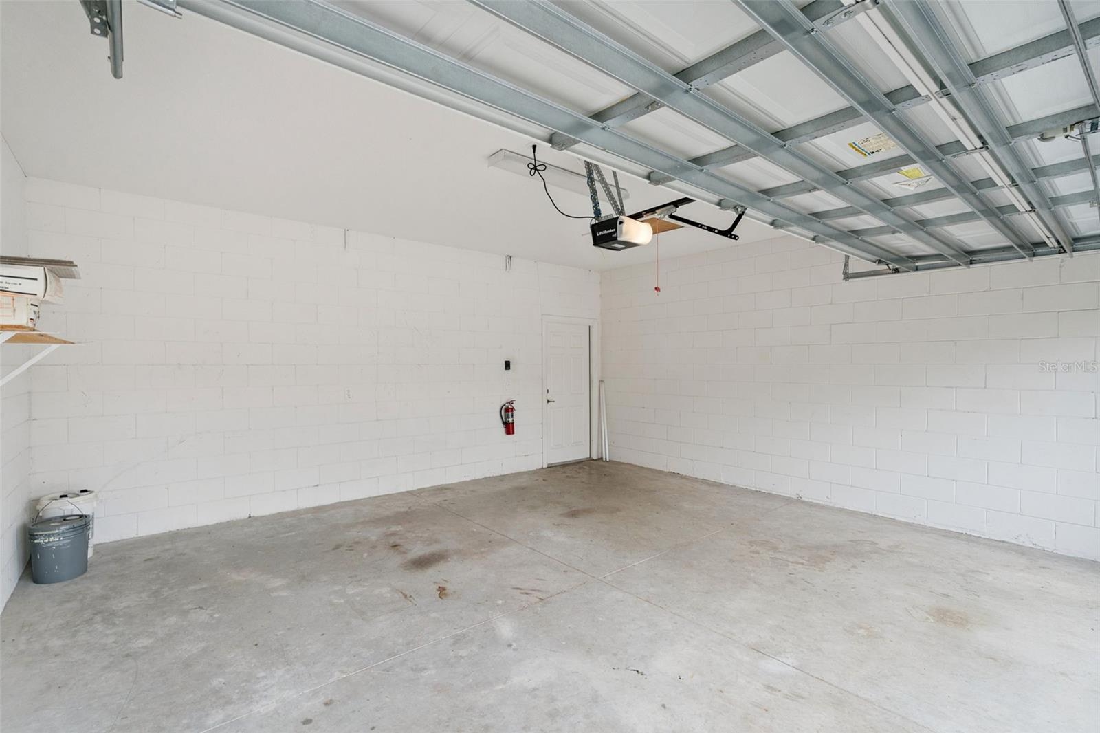 SAVANNAH LNDGS - Residential