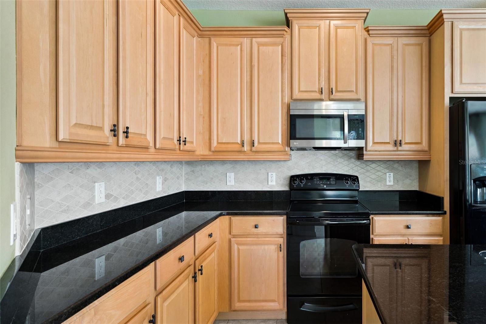 SAVANNAH LNDGS - Residential