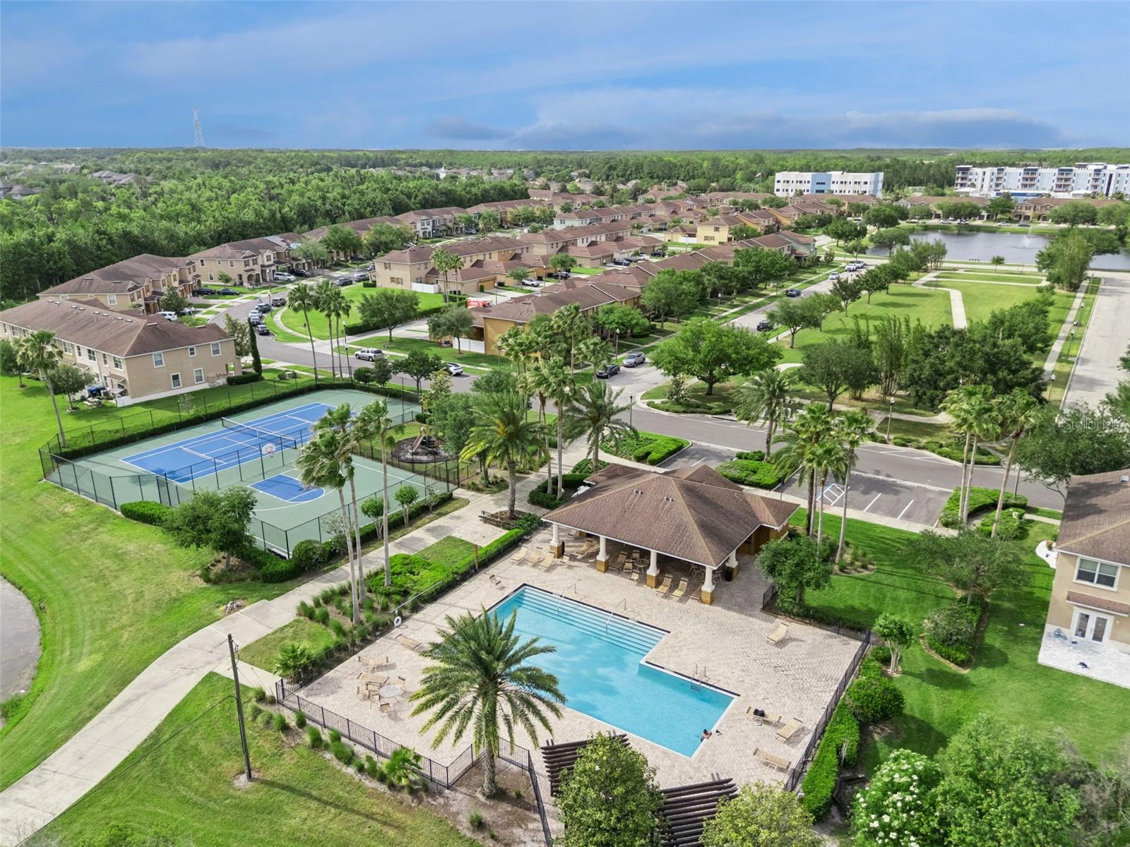 SAVANNAH LNDGS - Residential