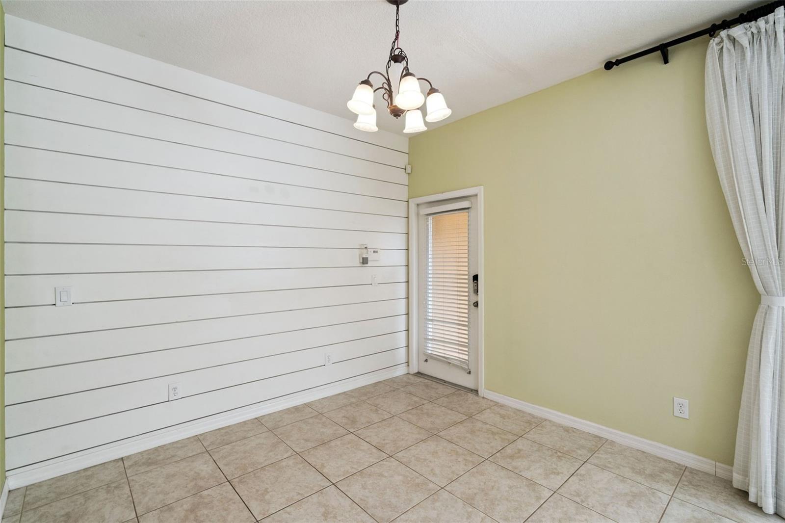 SAVANNAH LNDGS - Residential